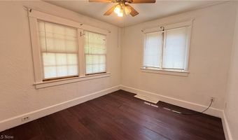 592 Lindell St, Akron, OH 44305