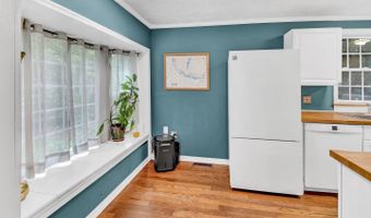 6020 BROAD St, Bethesda, MD 20816