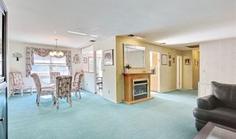 9 S Amundsen Ln, Airmont, NY 10901