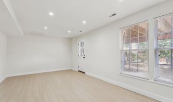 43501 POSTRAIL Sq, Ashburn, VA 20147