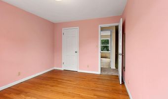 1909 N NICHOLAS St, Appleton, WI 54914