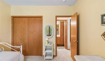 13122 Evermoor Pkwy, Apple Valley, MN 55124