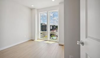 313 CALVERT Ave, Alexandria, VA 22301
