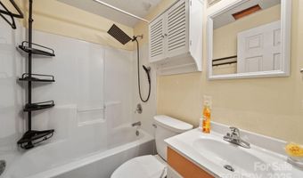 196 Spruce St, Badin, NC 28009