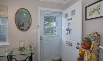 7 Harbor N, Amityville, NY 11701