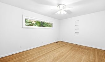 1007 Evergreen Rd, Anchorage, KY 40223