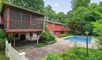 11 Kent Rd, Airmont, NY 10952