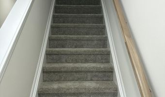 719 W Spaniel Dr, Ann Arbor, MI 48108
