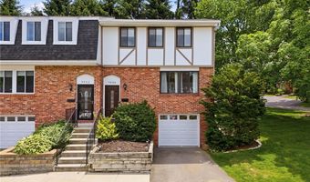 4400 Laurel Oak Dr, Allison Park, PA 15101
