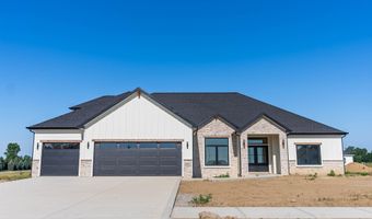 2217 Golfview Dr, Auburn, IN 46706