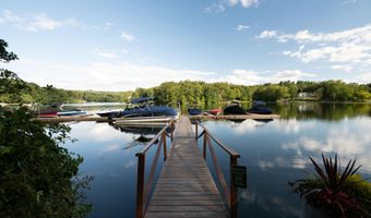 3 Deerfield Rd, Brookfield, CT 06804