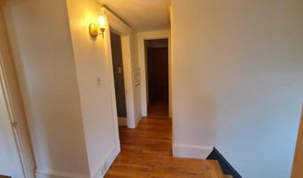 84 14th St, Bangor, ME 04401