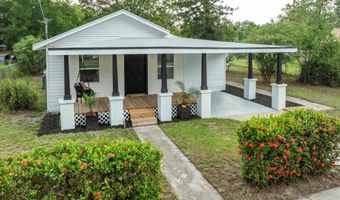 412 OAK St, Auburndale, FL 33823