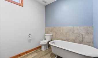 1705 WHITNEY St, Atlantic, IA 50022