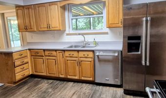 7930 Rolling Hills Dr, Athens, OH 45701
