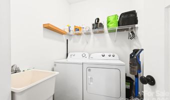 25 W Haven Dr, Arden, NC 28704