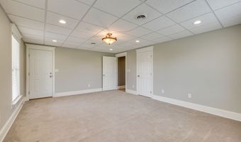 20484 Lake Rd, Abingdon, VA 24211