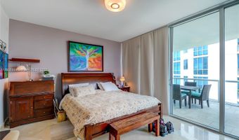3131 NE 188th St 1-808, Aventura, FL 33180
