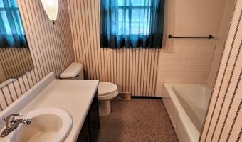1800 E Maple St, Algona, IA 50511