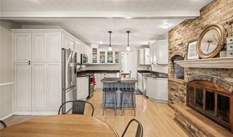 1922 Parkmont Ln, Anoka, MN 55303