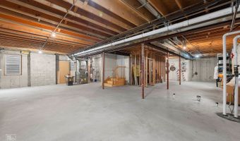 1017 E Red Oak St, Addison, IL 60101