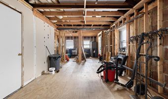 140 Leonardville Rd, Belford, NJ 07718