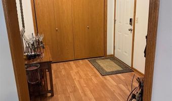 251 Vine St 102, Riverside, IA 52327