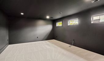 32 Colby Farm Rd, Chester, NH 03036