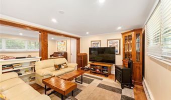 505 Cedar Ave, East Greenwich, RI 02818