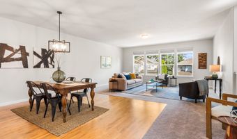 15900 SW SNOWY OWL Ln, Beaverton, OR 97007