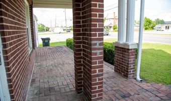298 S Main St, Baxley, GA 31513