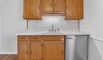 9709 Park Ave, Allen Park, MI 48101