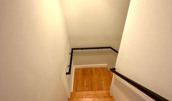 33 Livingston Ave, Avenel, NJ 07001