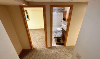 1102 11th Ave, Britton, SD 57430