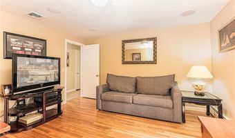 529 Shippeetown Rd, East Greenwich, RI 02818