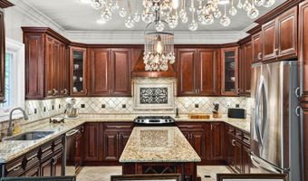 45 White Oak Ln, Aberdeen, NJ 07747