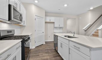 65 Green Laurel Dr, Angier, NC 27501
