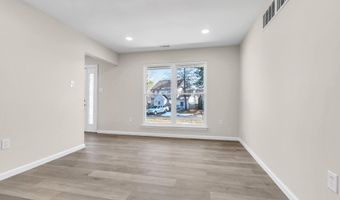 5 Buxton Ct, Barnegat, NJ 08005