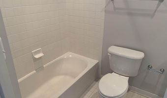 2855 11TH St N, Arlington, VA 22201