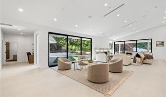 16105 Clear Oak Dr, Encino, CA 91436