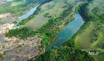 1555 Sadorus Hill Rd, Ashton, ID 83420