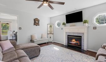 48 MADDOX Ln, Amissville, VA 20106