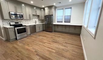 155 Main St 1, East Greenwich, RI 02818