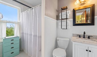 590 17TH St, Astoria, OR 97103