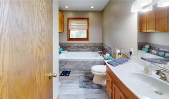 23371 650th Ave, Alden, MN 56009