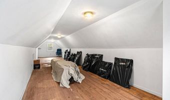 33 E GLOUCESTER Pike, Barrington, NJ 08007