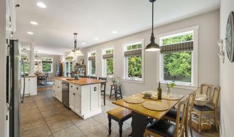 1201 Paradise Valley Rd, Bonners Ferry, ID 83805
