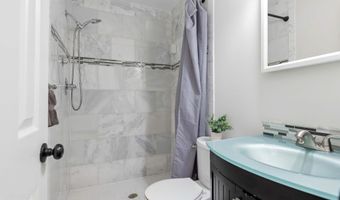 7810 HAYFIELD Rd, Alexandria, VA 22315