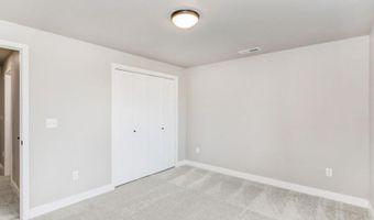 789 Clover Hill Dr, North Liberty, IA 52317