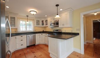 17 Carriage Rd, Amherst, NH 03031